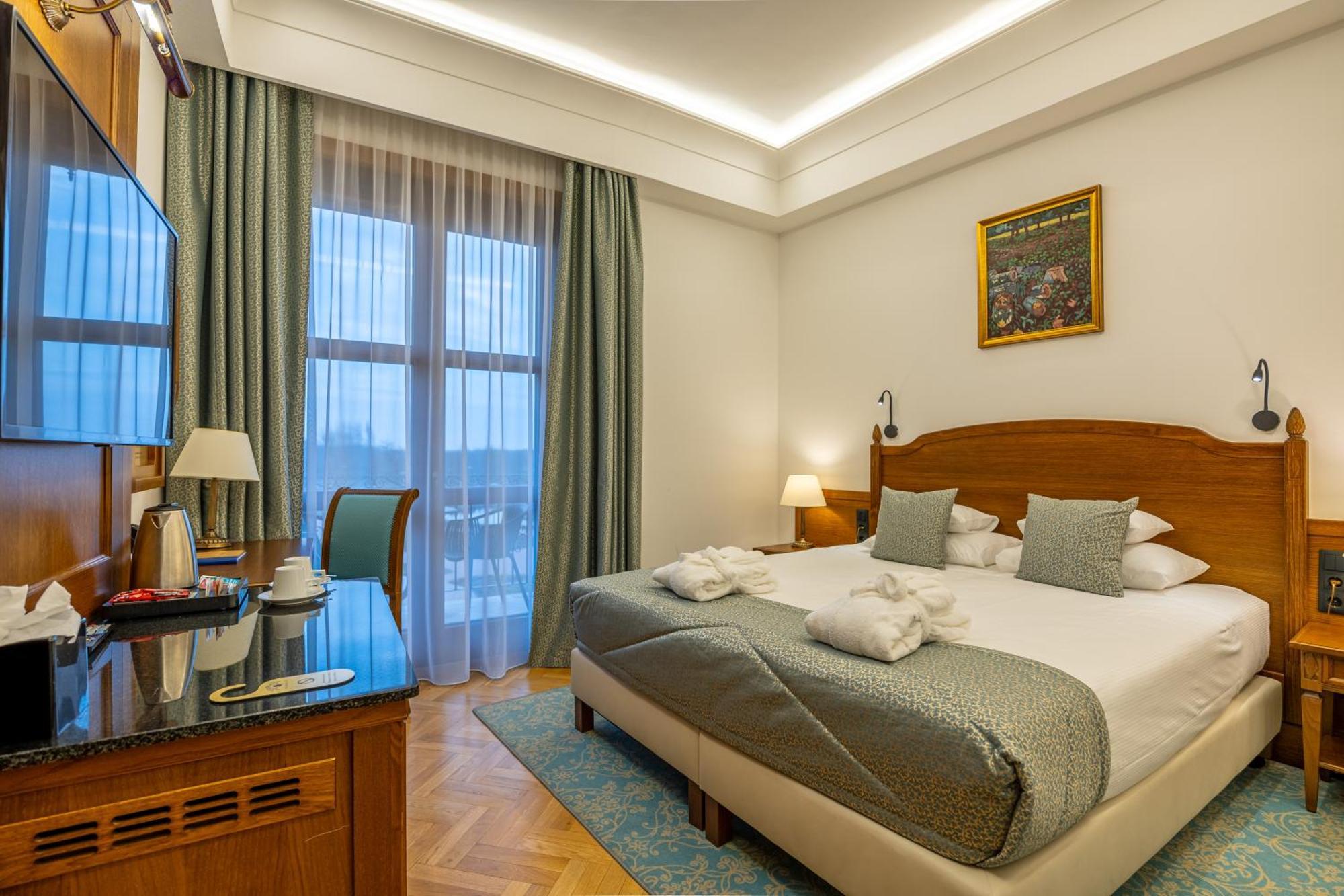 Hungarikum Hotel Lakitelek Экстерьер фото
